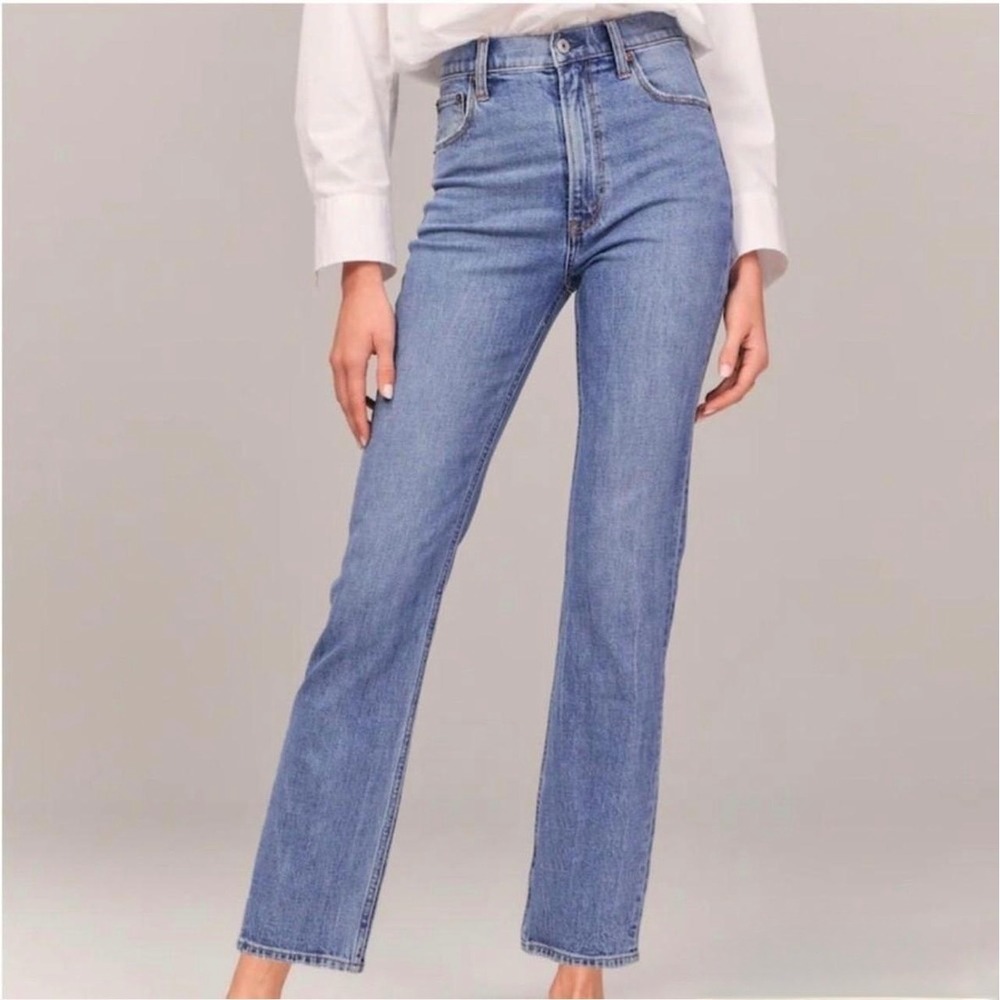 Abercrombie & Fitch Ultra High Rise Ankle Straight Jeans Medium Wash 27/4